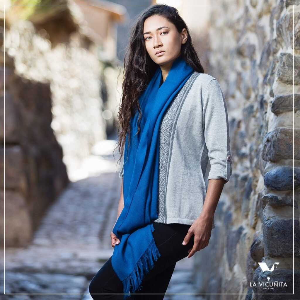 Luxurious alpaca fur scarf: Softness you’ll adore.